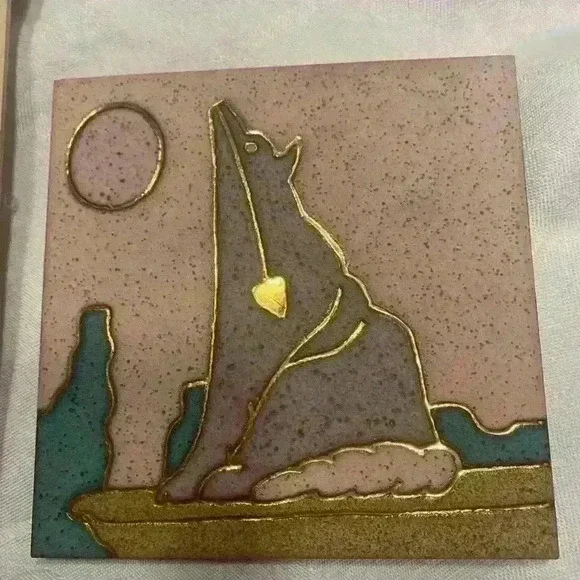 Lov Ceramics Jackson WY unique, vintage, howling at the Moon tile art wildlife - Picture 6 of 6